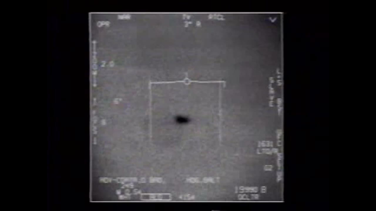 Cigar / Cylinder over Off San Diego, CA, USA (USS Nimitz CSG exercise area)