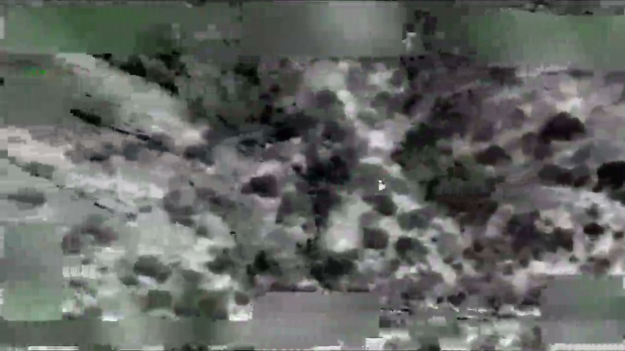 Light / Orb over United States border region (unspecified)