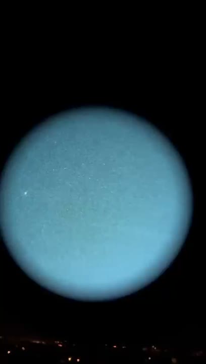 Light / Orb, Chevron / V-Shape, Formation / Multiple sighting